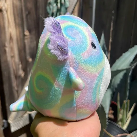 🌈Squishmallows Vive the Rainbow Tie-dye Axolotl - Picture 2 of 7